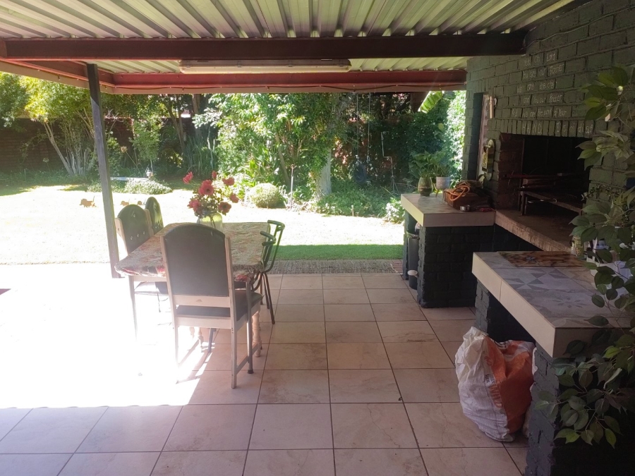 4 Bedroom Property for Sale in Hillcrest Northern Cape
